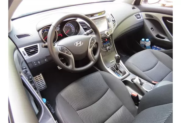 Hyundai Elantra 01.2012 Kit de garniture de tableau de bord intérieur 3D Dash Trim Dekor 10-Parts - 1 Hyundai Elantra 01.2012 Kit de garniture de tableau de bord intérieur 3D Dash Trim Dekor 10-Parts - 1