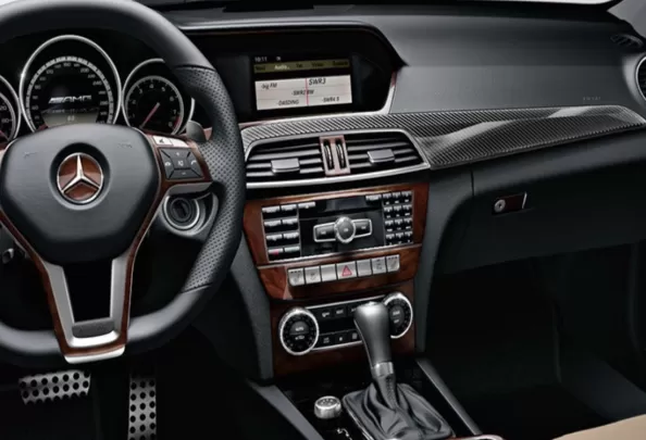 Mercedes Classe C W205 2015–présent Kit de garniture de tableau de bord intérieur 3D Dash Trim Dekor 18-Parts - 1 Mercedes Classe C W205 2015–présent Kit de garniture de tableau de bord intérieur 3D Dash Trim Dekor 18-Parts - 1