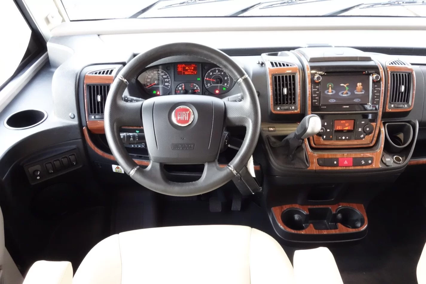 Citroen Jumper 2014 Inleg dashboard Interieurset aansluitend en pasgemaakt op he 25-Parts - 1